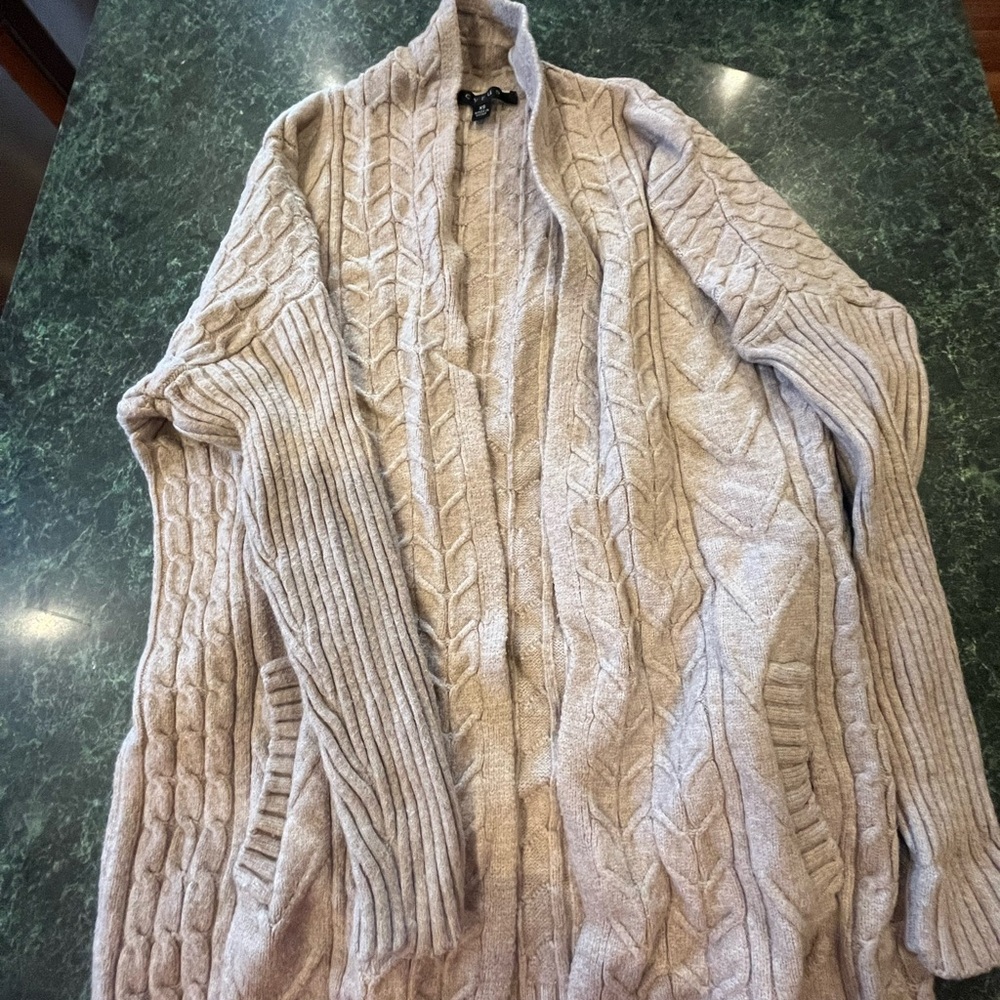 Women's Cable Knit Sweater - Cream